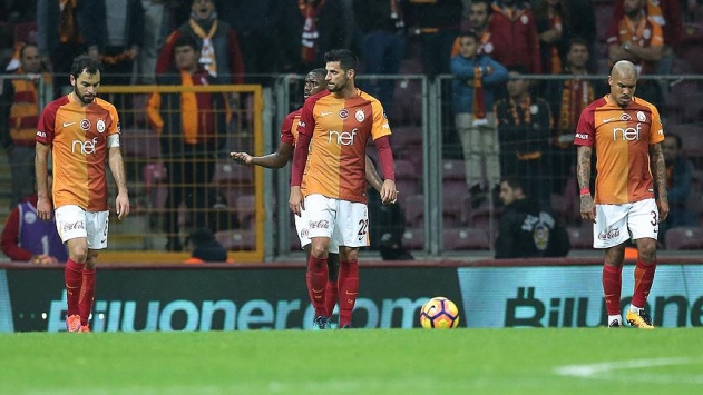 Galatasaray’da yüzler gülmüyor
